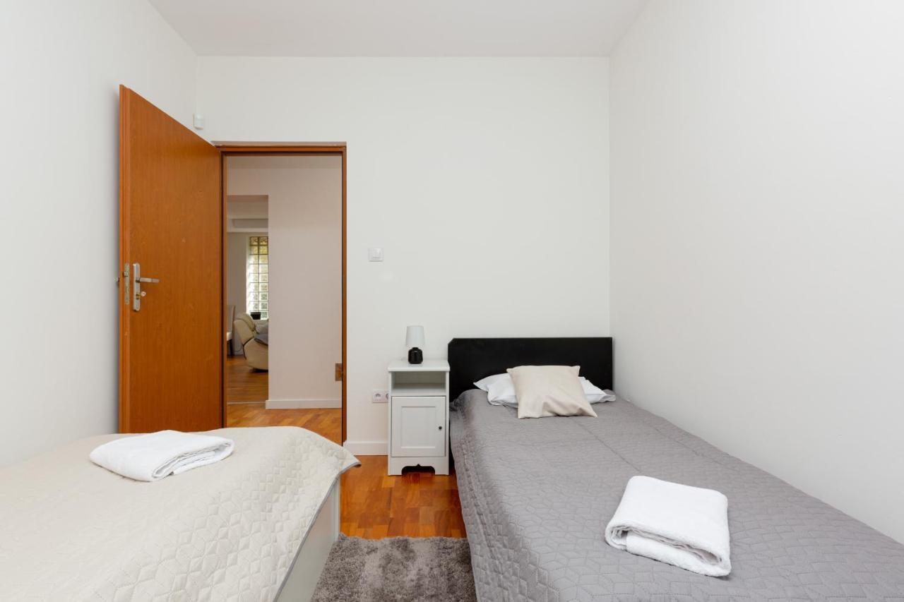 Holiday House Cinema Experience Warsaw Michalowice By Renters别墅 外观 照片